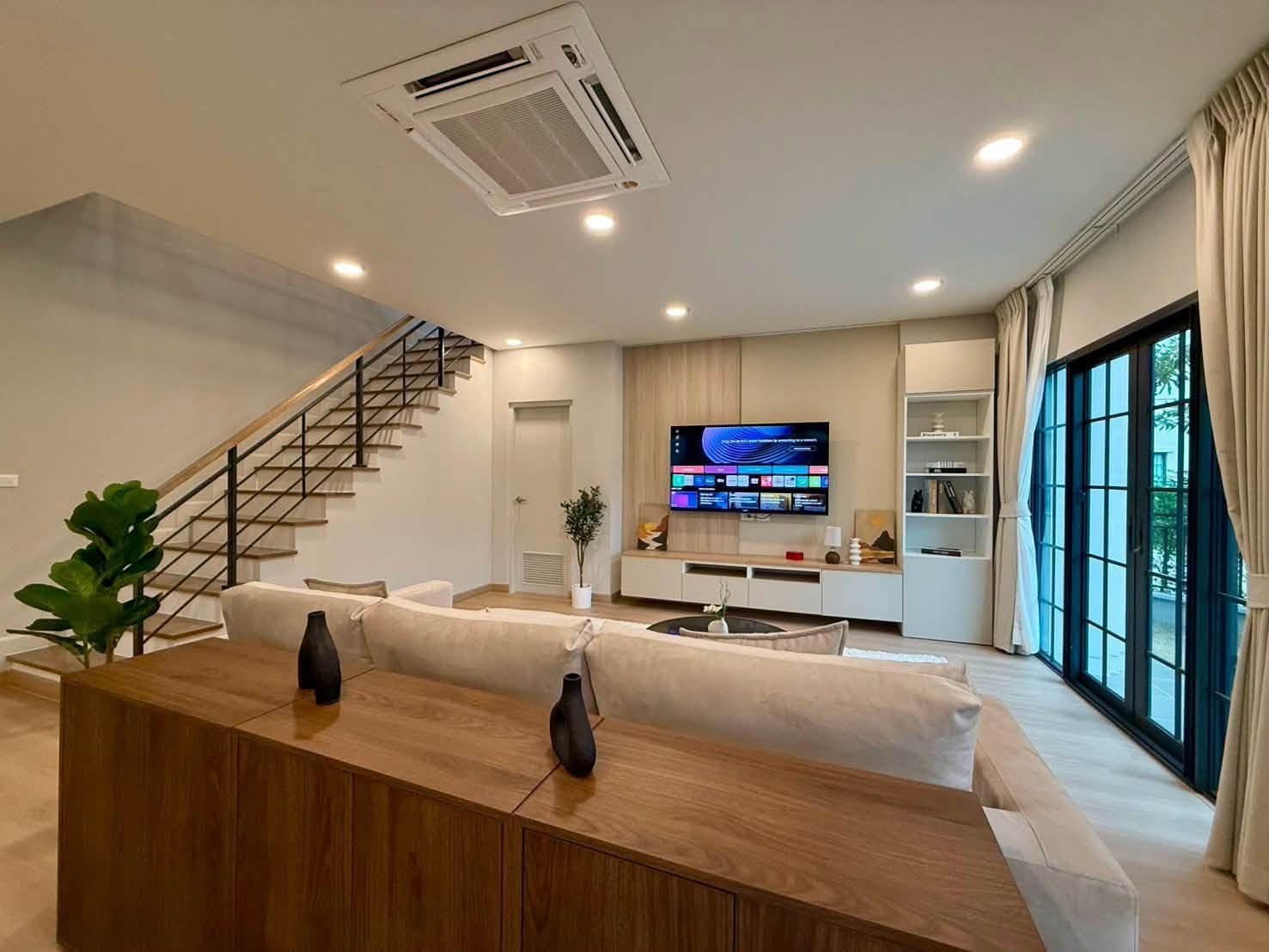 ให้เช่า บ้านเดี่ยว 2 ชั้น Centro Bangna Phase 2  บ้านหัวมุมหน้าสวน | วิวโปร่ง | Fully Furnished | ใกล้ Mega Bangna