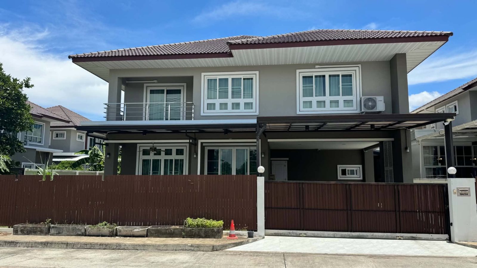 บ้านเดี่ยวหลังใหญ่ 6 ห้องนอนให้เช่า 📍 ทำเลสันกำแพง เชียงใหม่
